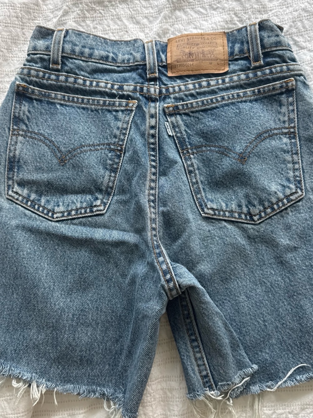 Levi's Men's Light Blue Relaxed Denim Shorts